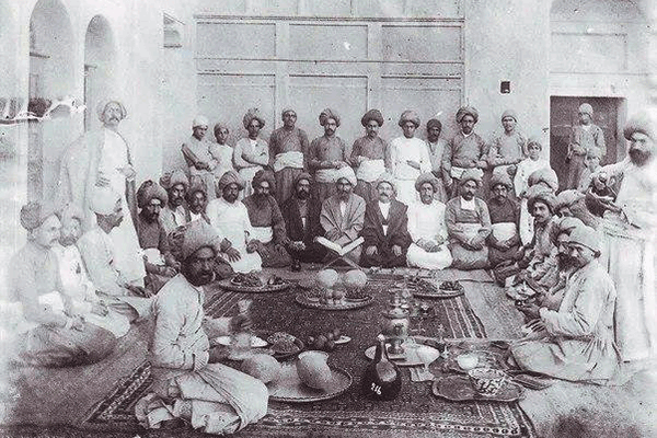 دورهمی شب یلدا یا شب چله در زمان قاجار