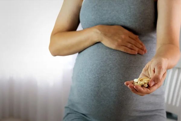 قرص آهن برای کم خونی در بارداری