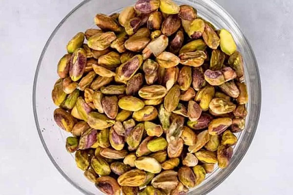 مغز پسته برشته شده برای نوقا 