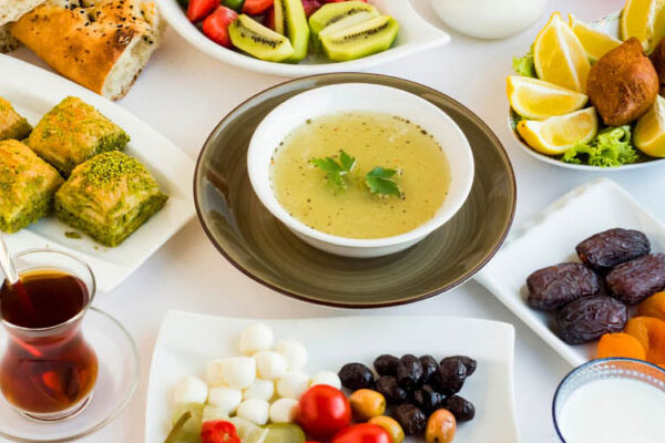 سوپ و خرما افطاری سبک رمضان