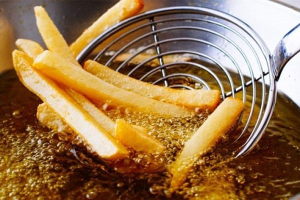 سرخ کردن سیب زمینی در روغن 