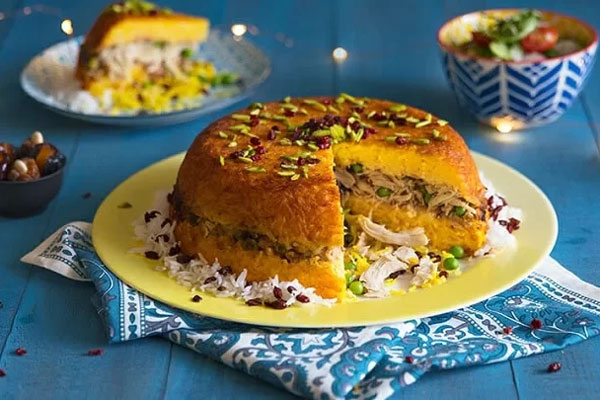 ته چین مرغ و قارچ با نخود فرنگی 