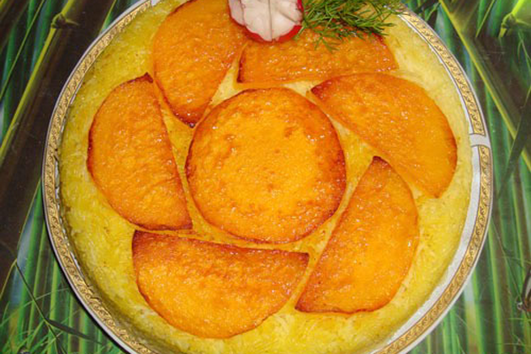 سرو ته دیگ با کدو حلوایی در دیس چینی 
