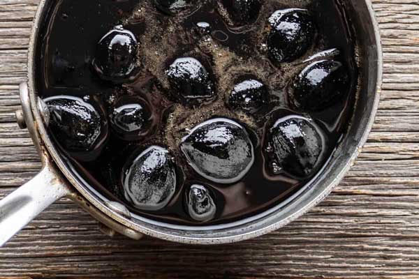 پخت اولیه مربا گردو تازه