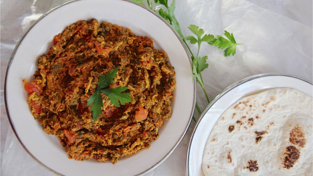 طرز تهیه میرزا قاسمی با گوشت