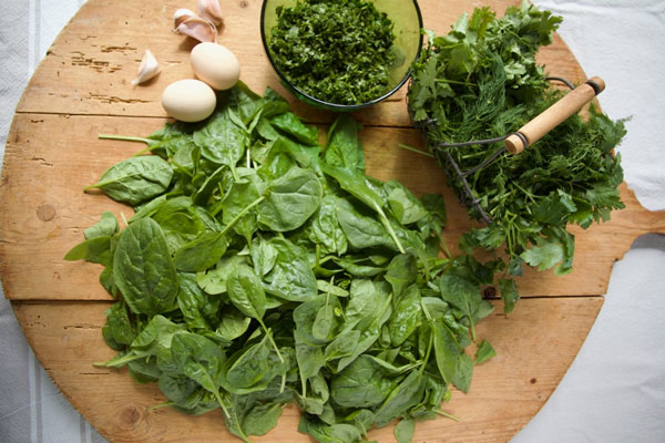 سبزی خام ترشی تره