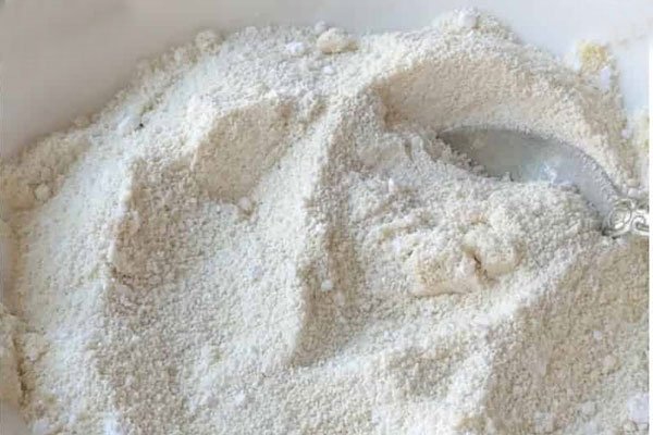 ترکیب مواد خشک شیرینی توت بادامی 