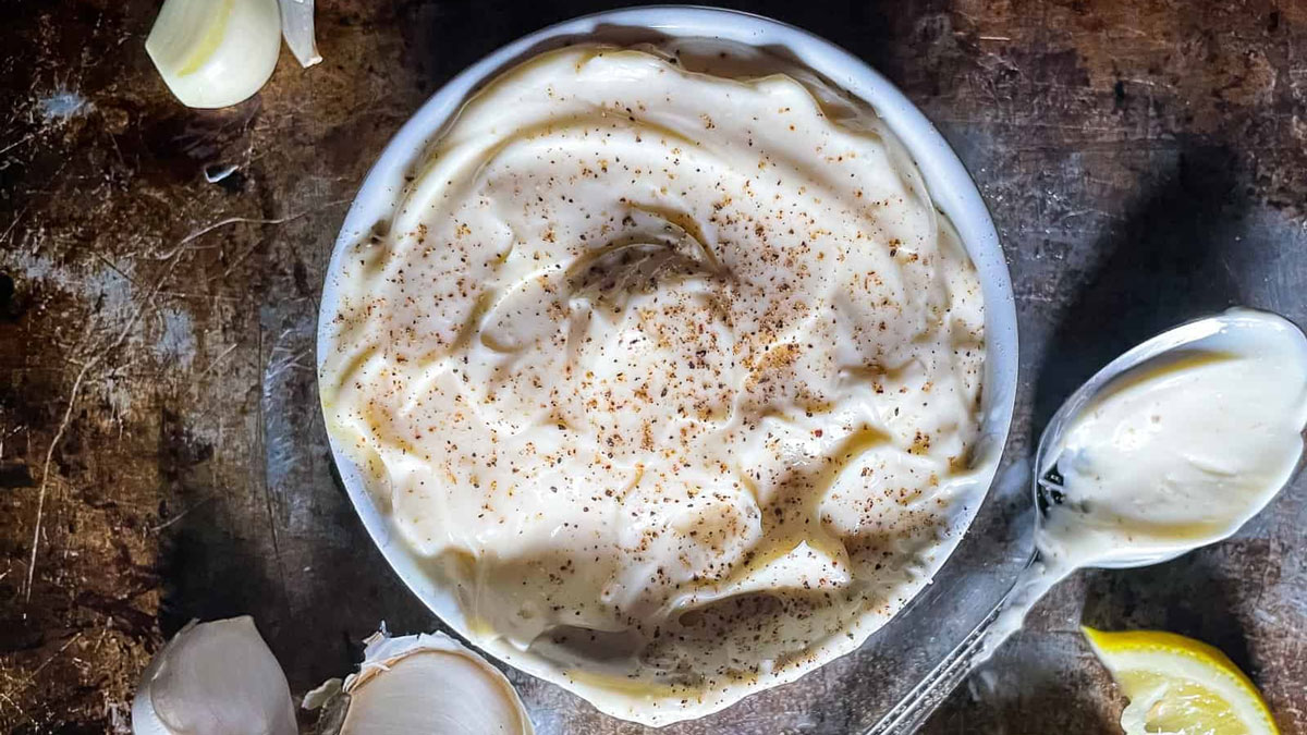 طرز تهیه سس سیر با مایونز