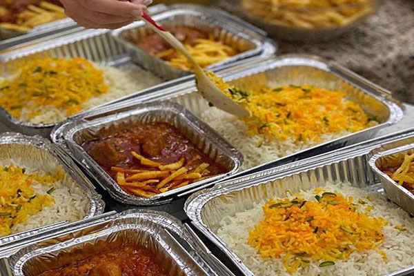 قیمه نذری در ظرف یکبار مصرف برای تاسوعا
