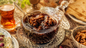 طرز تهیه مربا گردو تازه