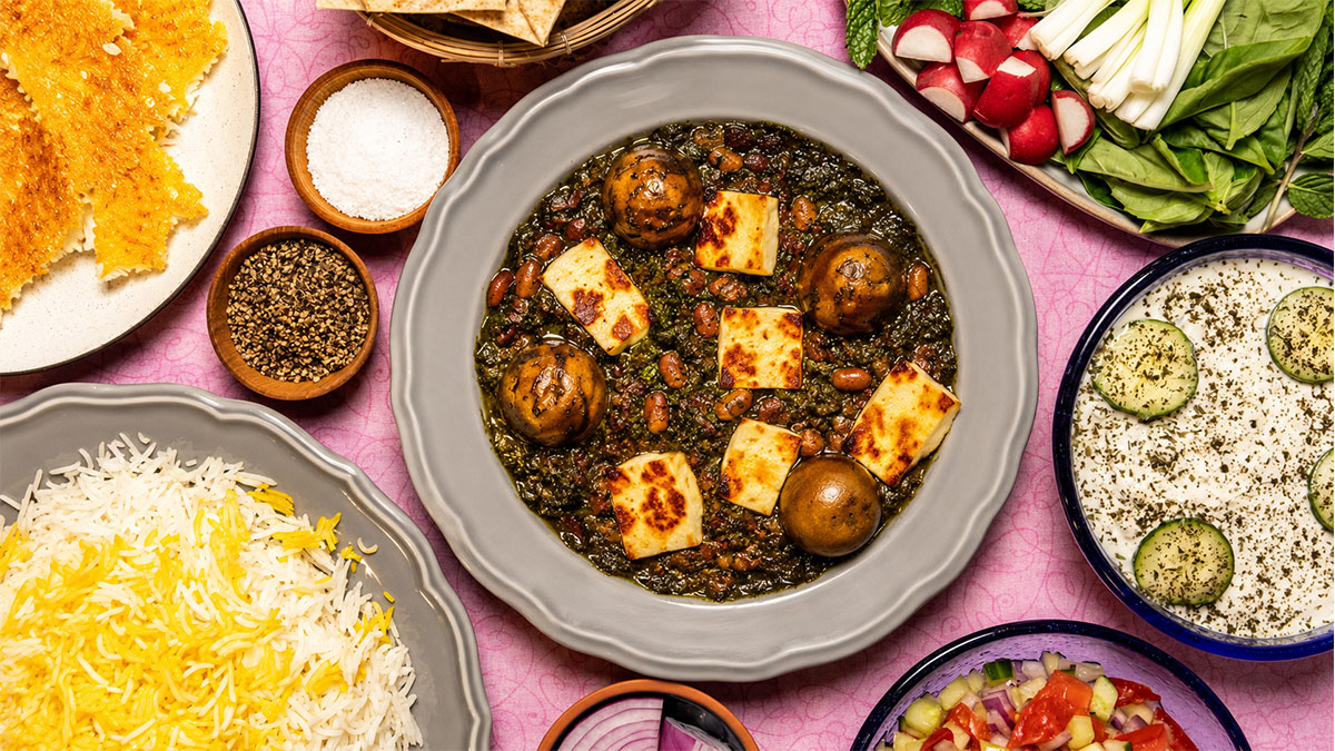 طرز تهیه قورمه سبزی گیاهی