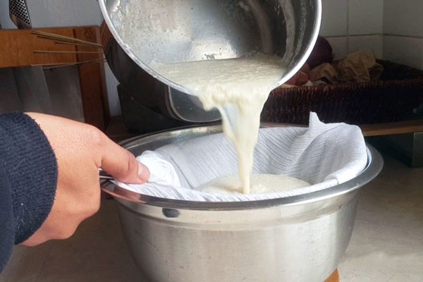 استخراج نهایی شیر سویا با سویا خشک