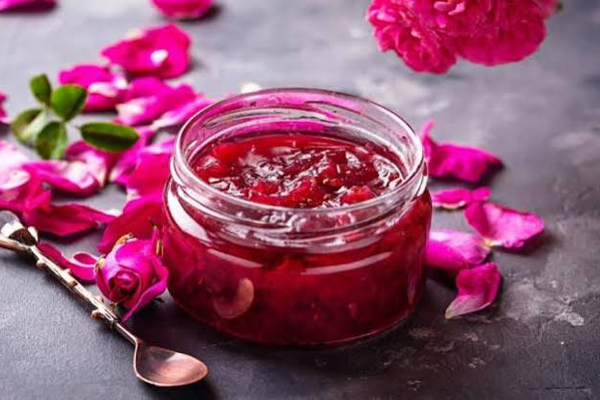 مربای گل محمدی برای تابستان