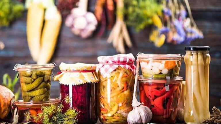 طرز تهیه ترشی مخصوص فصل تابستان