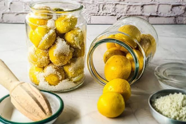 طرز تهیه ترشی لیمو در فصل تابستان