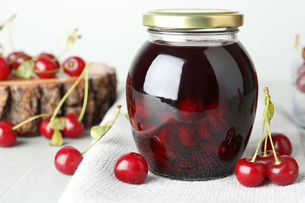 طرز تهیه ترشی مخصوص تابستان آلبالو