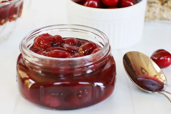 مربا تابستانی گیلاس در شیشه