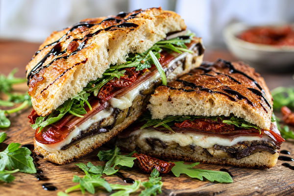 سرو پنینی بادمجان و چیاتلا