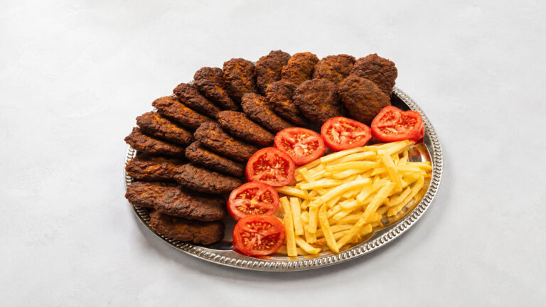 طرز تهیه کتلت پیاز و جعفری