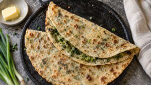 طرز تهیه نان کلانه