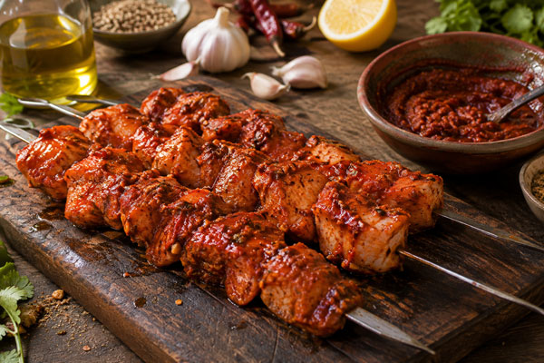 مرینت جوجه کباب با سس تند هریسا 