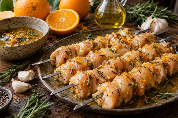 مرینت جوجه کباب پرتقال و رزماری