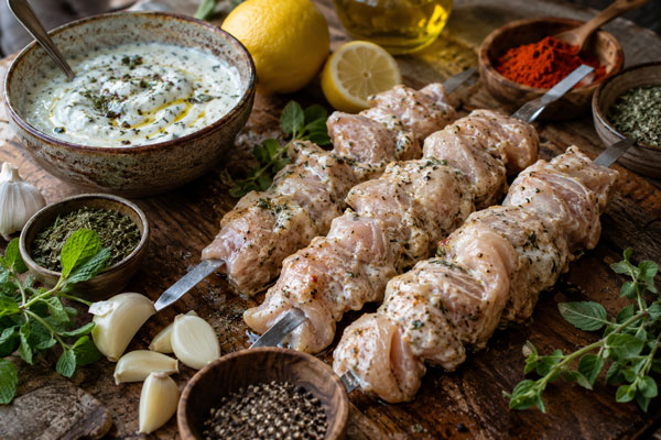 مرینت جوجه کباب ماستی با سیر