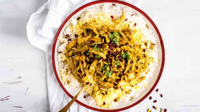 طرز تهیه زرشک پلو با مرغ ریش ریش