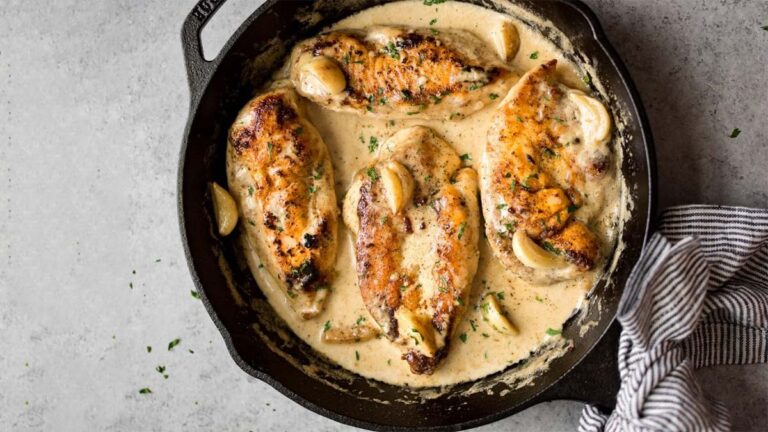 طرز تهیه خوراک مرغ خامه ای